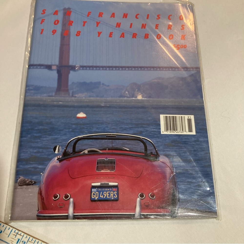 San Francisco 49ers 1988 yearbook NWT